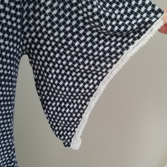 🌻Gap 100% rayon blouse size XS - Picture 2 of 4